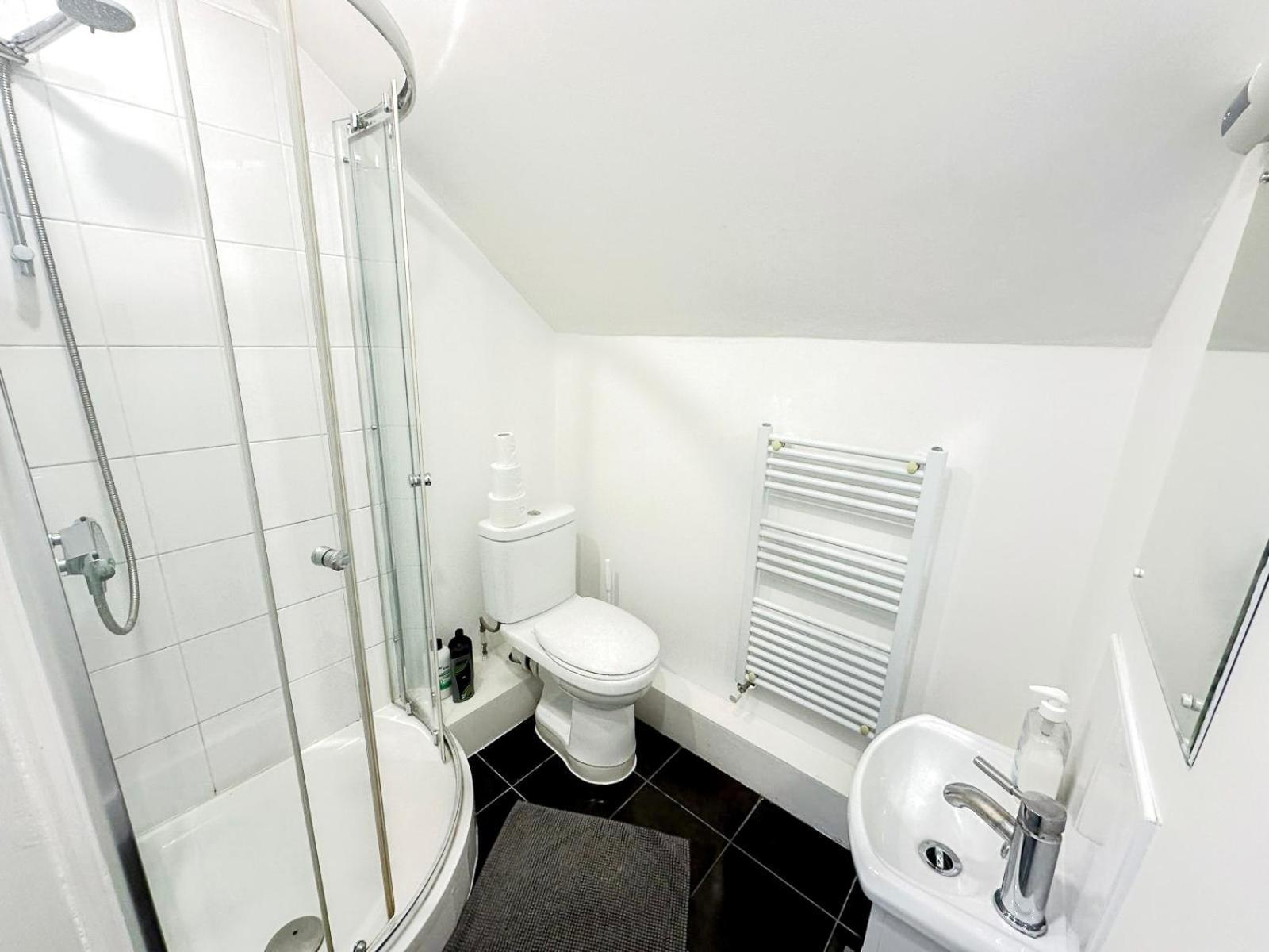 Lovely 3 Bedroom Maisonette With Private Roof Terrace In Hammersmith London Eksteriør bilde