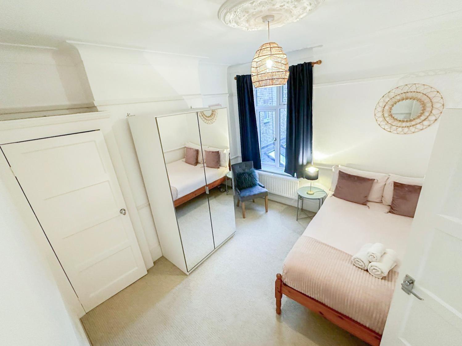 Lovely 3 Bedroom Maisonette With Private Roof Terrace In Hammersmith London Eksteriør bilde